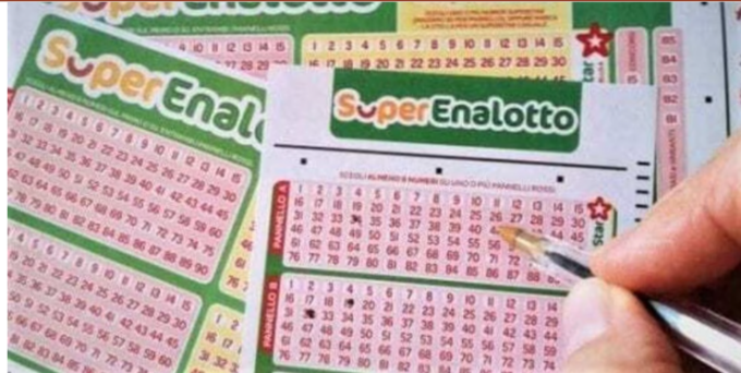 Castagnito, SuperEnalotto: centrato un 5 per un valore di 52.309,19€