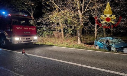 Garessio, uomo finisce fuori strada e rimane incastrato nel veicolo: soccorso dai pompieri
