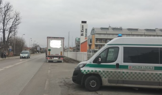Potenziati i controlli su strada in materia di autotrasporto da parte delle pattuglie della Polizia Locale