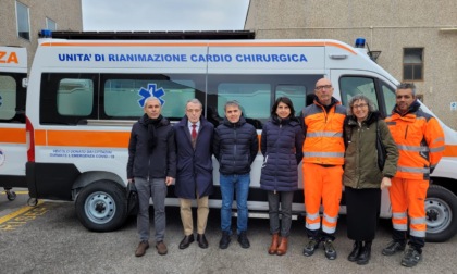 L’Azienda Ospedaliera S. Croce e Carle ha acquisito una nuova ambulanza attrezzata con la predisposizione per rianimazione