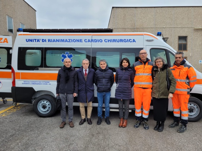 L’Azienda Ospedaliera S. Croce e Carle ha acquisito una nuova ambulanza attrezzata con la predisposizione per rianimazione