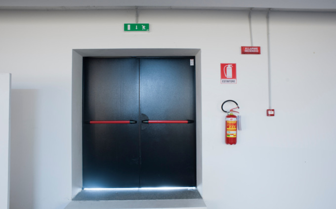 Prevenire è meglio che curare: l’importanza dei sistemi antincendio attivi e passivi