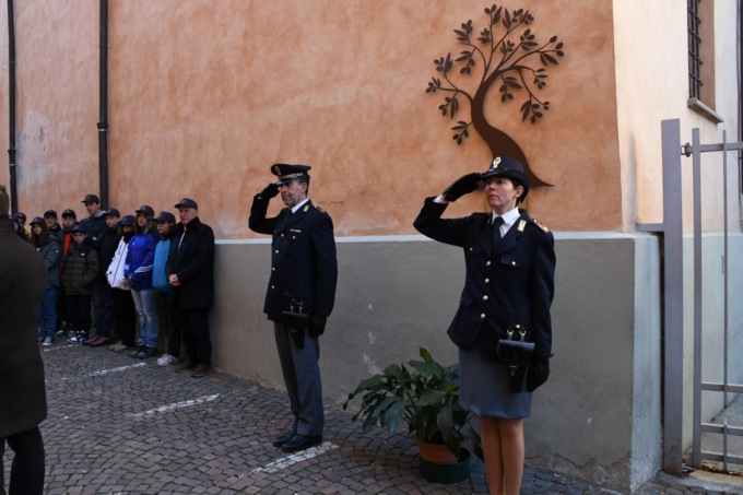 Cerimonia davanti alla Questura in memoria di Giovanni Palatucci, ex Questore di Fiume
