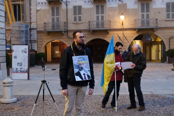 Ieri in centro la manifestazione in sostegno la manifestazione popolo ucraino: “A fianco dei partigiani di oggi”