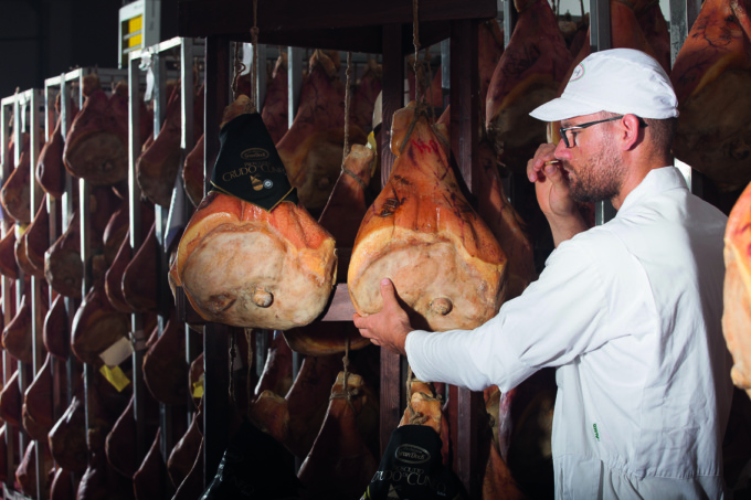 Il Crudo di Cuneo a Bruxelles per rappresentare l’eccellenza piemontese