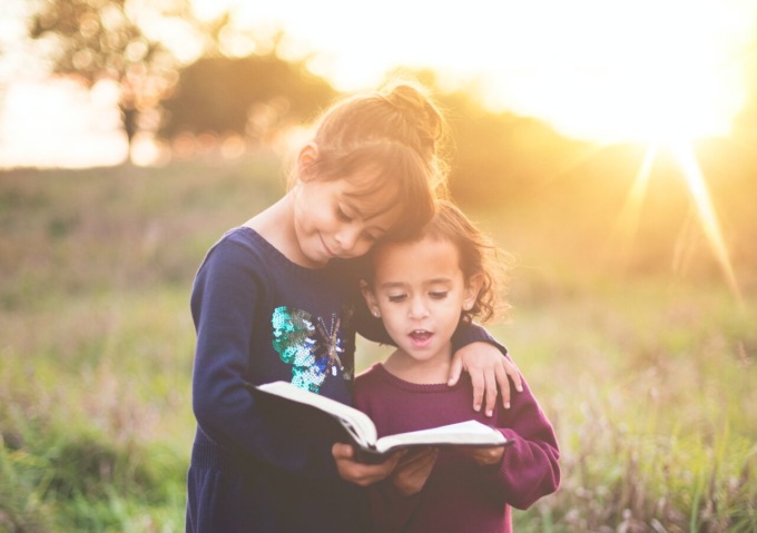 A Bra tornano le letture animate itineranti di “Oltre la biblioteca”