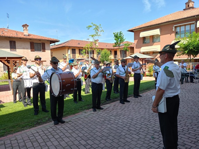 Il consigliere Sannazzaro a Caramagna per la festa dei 60 anni della sezione Alpini