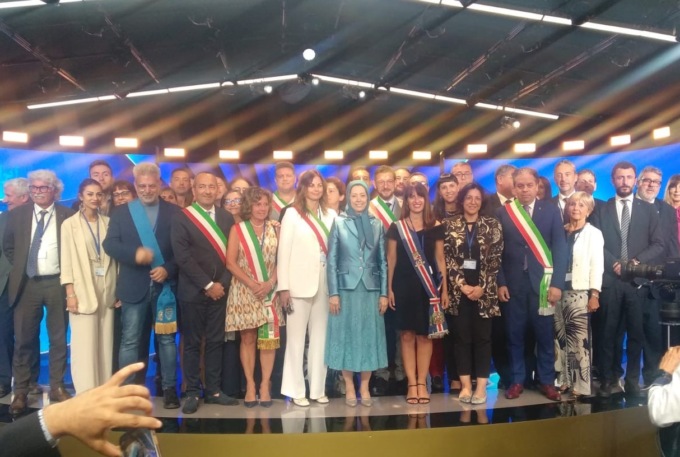 La consigliera provinciale Giaccardi al “Free Iran World summit 2023” di Parigi