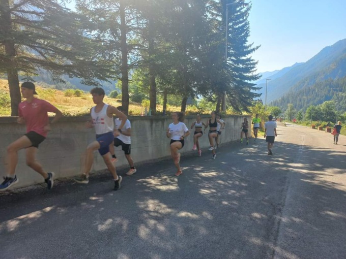 I ragazzi dell’Atletica Arcobaleno di Celle Ligure si allenano sui sentieri di Argentera