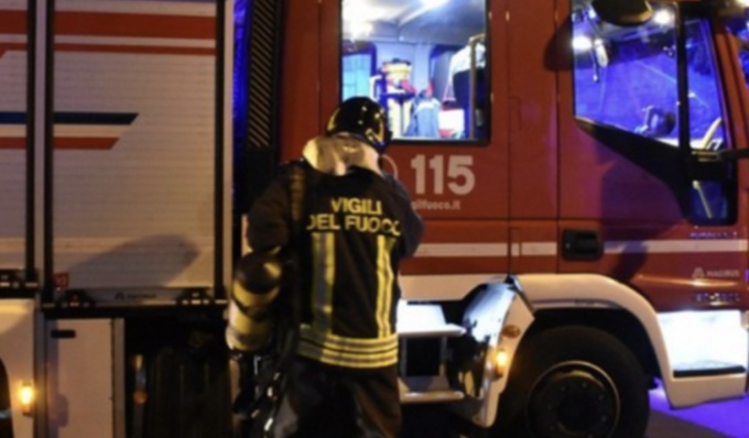 Un 61enne trovato morto nella sua casa andata a fuoco nella notte