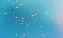 Plastic Free Cuneo: "Basta al lancio dei palloncini ad elio: inquinano e sono pericolosi"