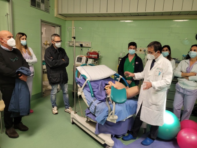 A Savigliano un simulatore di parto nel reparto di Ostetricia