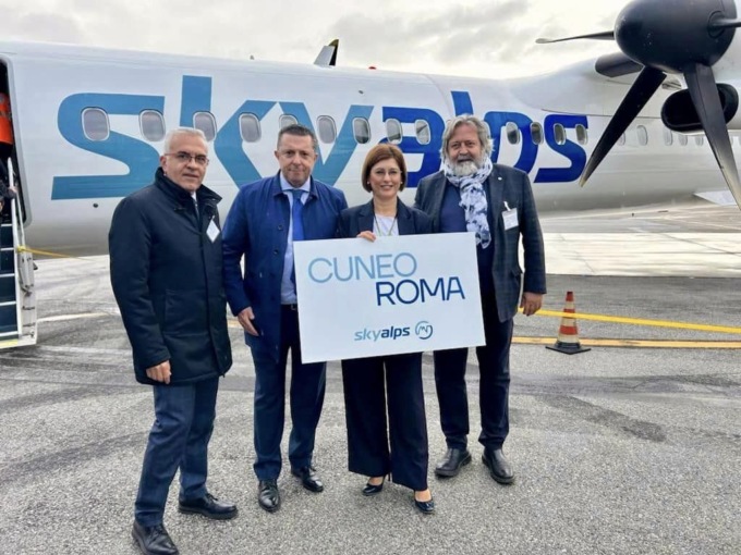 Si torna a volare da Cuneo a Roma e ritorno