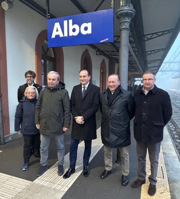 Treni diretti per Caselle, la visita del presidente Cirio ad Alba e Fossano
