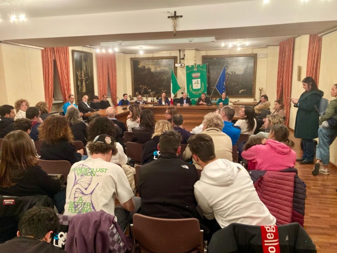 Sindaci uniti per salvare il liceo sportivo di Limone Piemonte