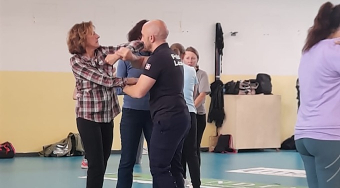 Cuneo: grande successo per la lezione di difesa personale per le donne