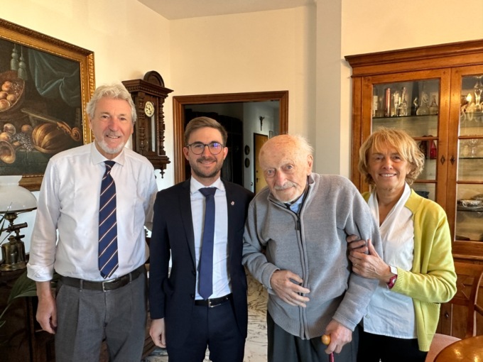Il sindaco festeggia il centenario Carlo Bruno Brunelli