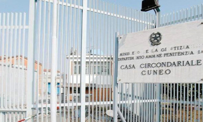 Cuneo, detenuto si toglie la vita in carcere: nuovo allarme sul disagio psichico in cella