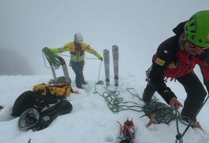 Tragico incidente sul Monviso: scialpinista precipita e muore al Colle delle Traversette
