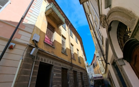 Approvato all’unanimità l’acquisto dell’ultimo piano dell’ex Casa Miroglio