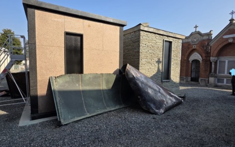 Tentato furto di rame al cimitero di Cavallermaggiore: 14 cappelle danneggiate