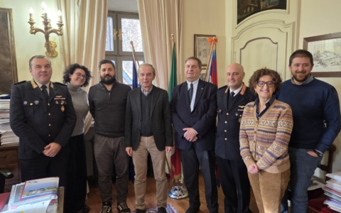 Il direttore dei Vigili del Fuoco Giovanni Mariano va in pensione, il saluto della giunta