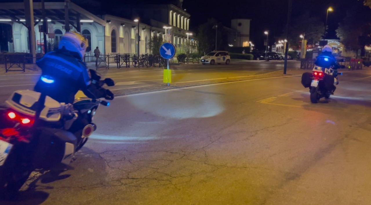 Stop all’alcol in zona stazione e nei giardini: ordinanza del sindaco di Bra per tutto il 2026