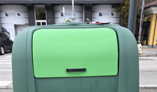 Bra, cambia la raccolta del vetro nel centro storico: stop al porta a porta per le utenze domestiche