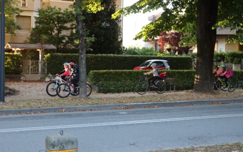 Il successo del “Bike To School”: 450 ciclopatenti distribuite ai giovani studenti