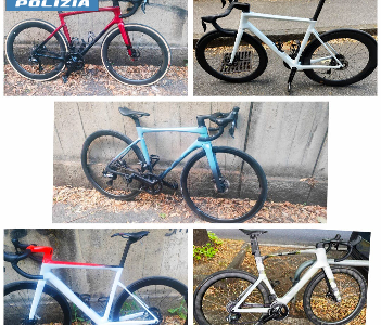 La Polizia recupera 5 bici da corsa rubate in un campo sinti