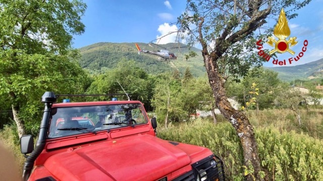 Incendio boschivo Valdieri-La Piastra: al lavoro i Vigili del Fuoco