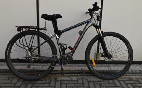 Cuneo, la Polizia recupera una e-bike di alto valore: si cerca il proprietario