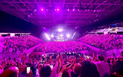 Torino, boom di ascolti per “Suzuki Jukebox”: Rai 1 vince la serata e stasera si replica all’Inalpi Arena