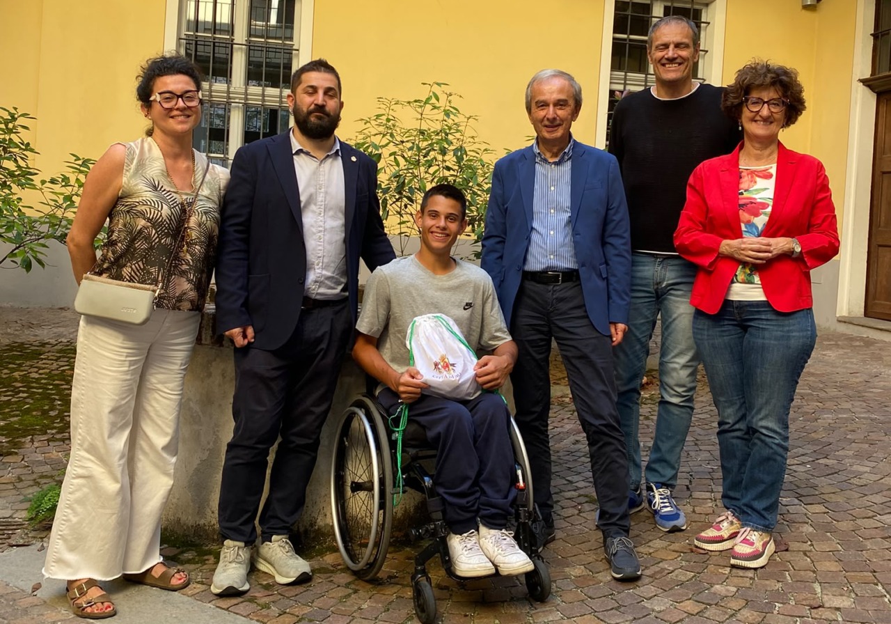 La Giunta di Bra riceve il giovane tennista Lorenzo Politanò