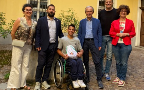 La Giunta di Bra riceve il giovane tennista Lorenzo Politanò